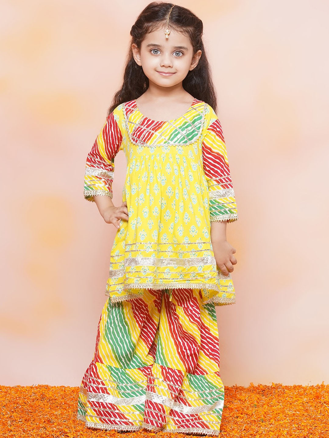 Aj DEZInES Girls Ethnic Motifs Printed Regular Gotta Patti Pure Cotton Kurta with Sharara, Yellow
Aj DEZInES Girls Ethnic Motifs Printed Regular Gotta Patti Pure Cotton Kurta with Sharara, Yellow