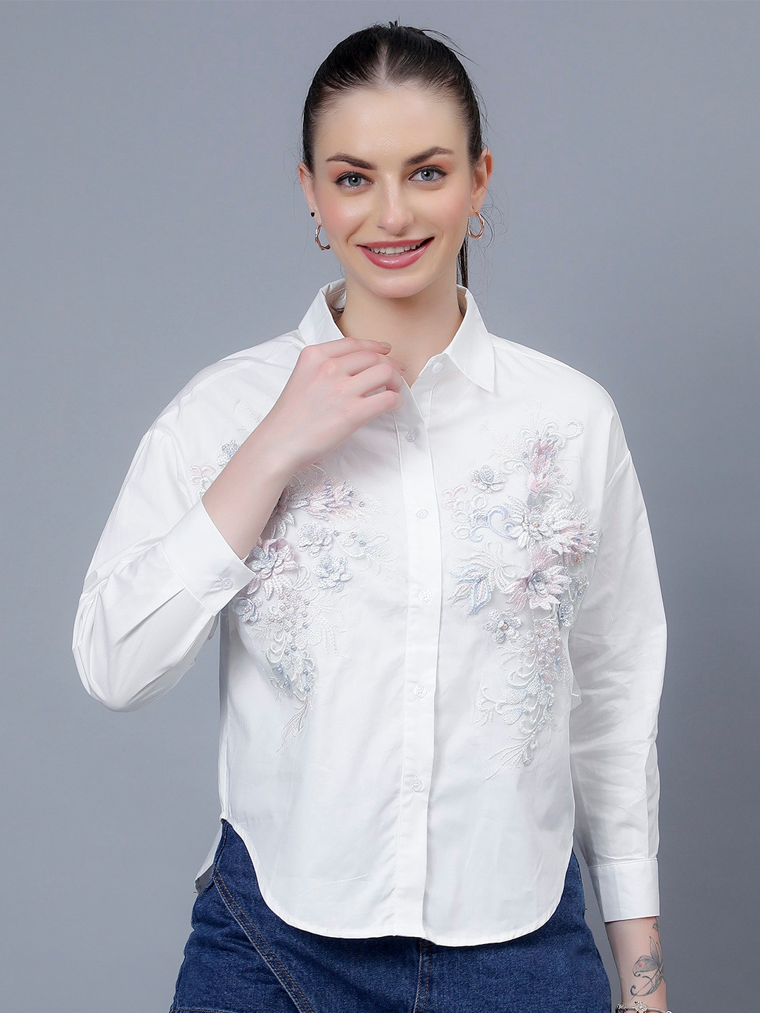 Steele Shirt Collar Cuffed Sleeves Shirt Style Top, White
Steele Shirt Collar Cuffed Sleeves Shirt Style Top, White