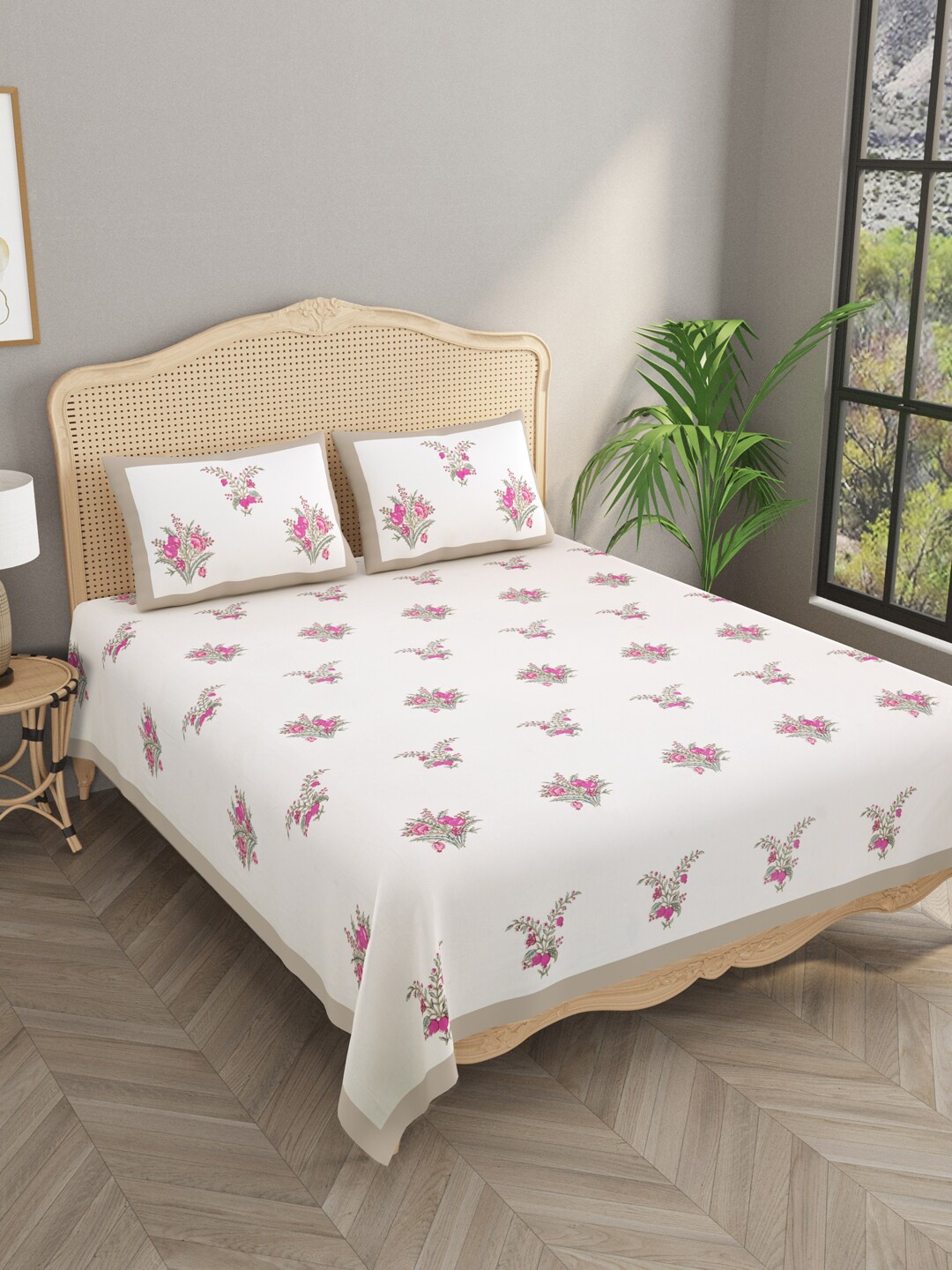 Gulaab Jaipur Pink & White Floral 1000 TC Egyptian Cotton King Bedsheet & 2 Pillow Covers
Gulaab Jaipur Pink & White Floral 1000 TC Egyptian Cotton King Bedsheet & 2 Pillow Covers