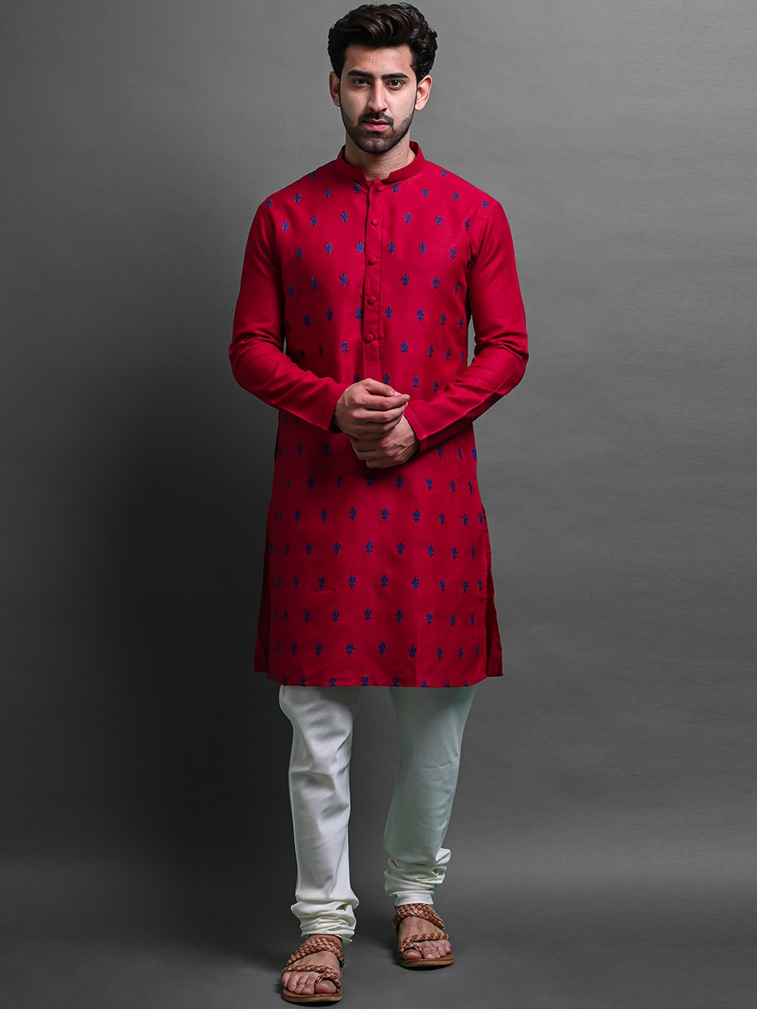 VESHAM Ethnic Motifs Embroidered Thread Work Mandarin Collar Kurta With Churidar, Maroon
VESHAM Ethnic Motifs Embroidered Thread Work Mandarin Collar Kurta With Churidar, Maroon