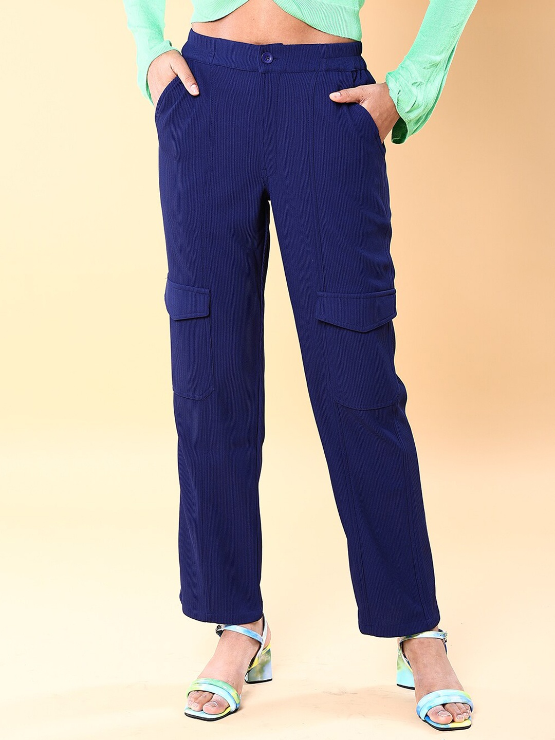 Freehand by The Indian Garage Co Women Tapered Fit Mid-Rise Flat Front Plain Trousers, Blue
Freehand by The Indian Garage Co Women Tapered Fit Mid-Rise Flat Front Plain Trousers, Blue