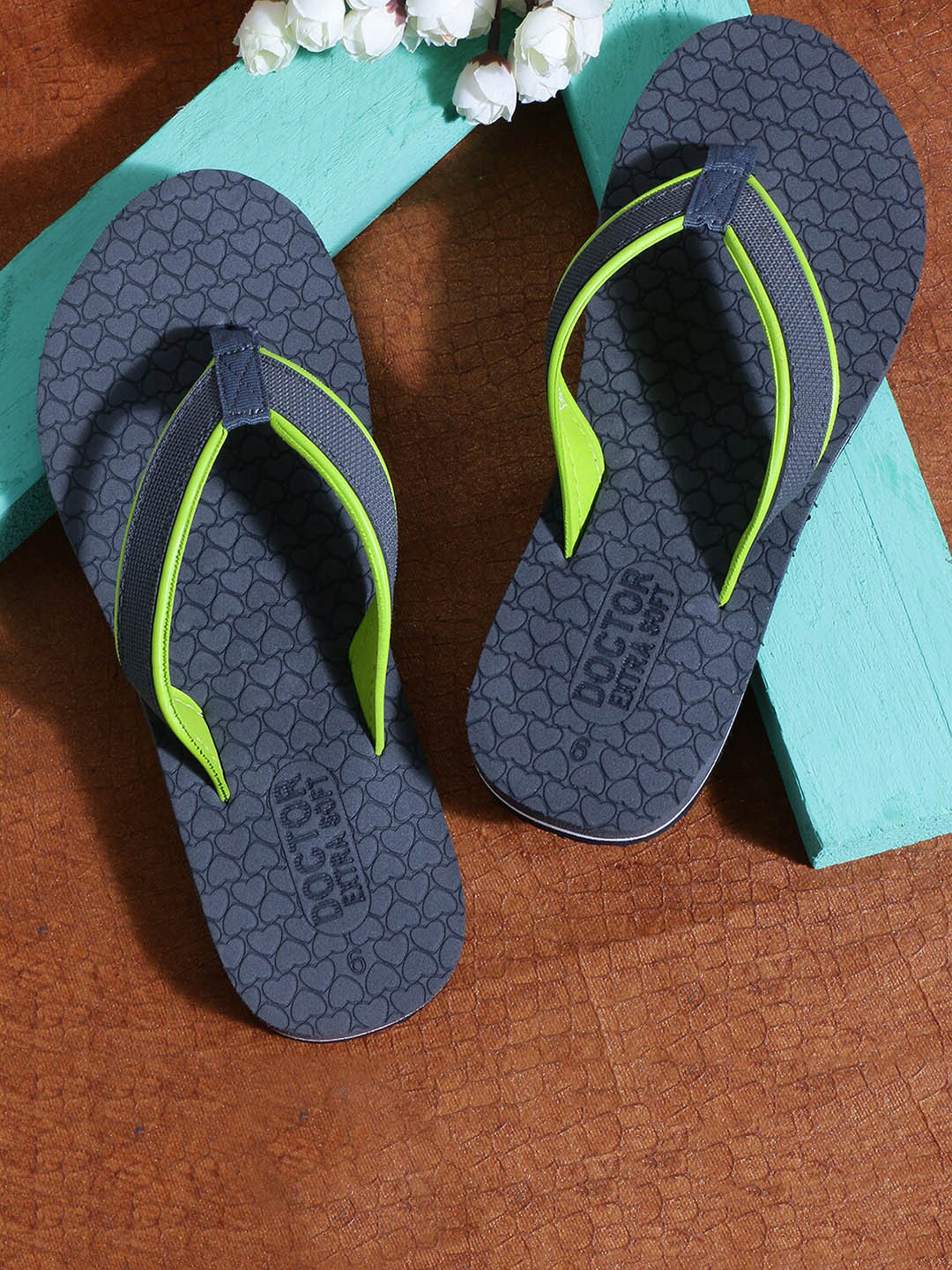 DOCTOR EXTRA SOFT Women Textured Bounce Back Technology Non-Slip Thong Flip-Flops, Grey
DOCTOR EXTRA SOFT Women Textured Bounce Back Technology Non-Slip Thong Flip-Flops, Grey