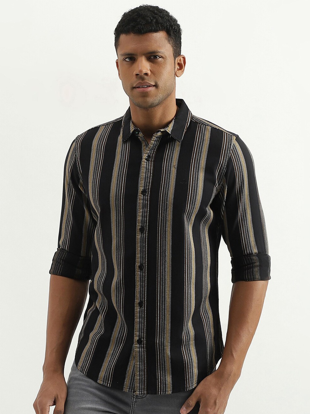 United Colors of Benetton Slim Fit Opaque Vertical Striped Cotton Casual Shirt, Black
United Colors of Benetton Slim Fit Opaque Vertical Striped Cotton Casual Shirt, Black