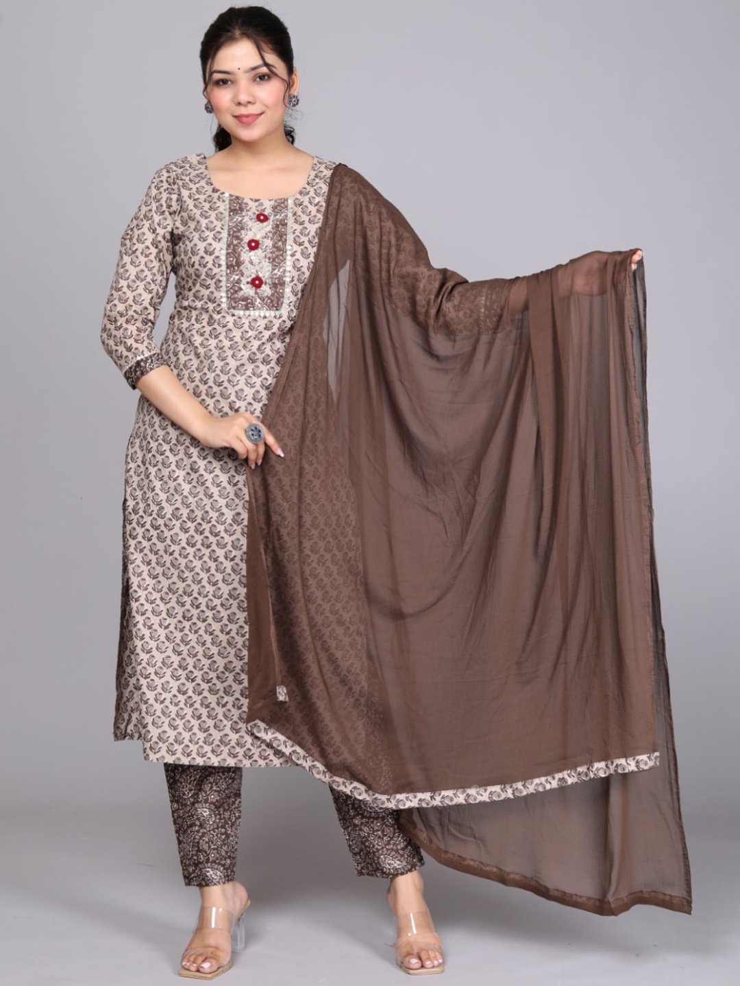 HIGHLIGHT FASHION EXPORT Floral Printed Pure Cotton Straight Kurta & Trousers With Dupatta, Brown
HIGHLIGHT FASHION EXPORT Floral Printed Pure Cotton Straight Kurta & Trousers With Dupatta, Brown