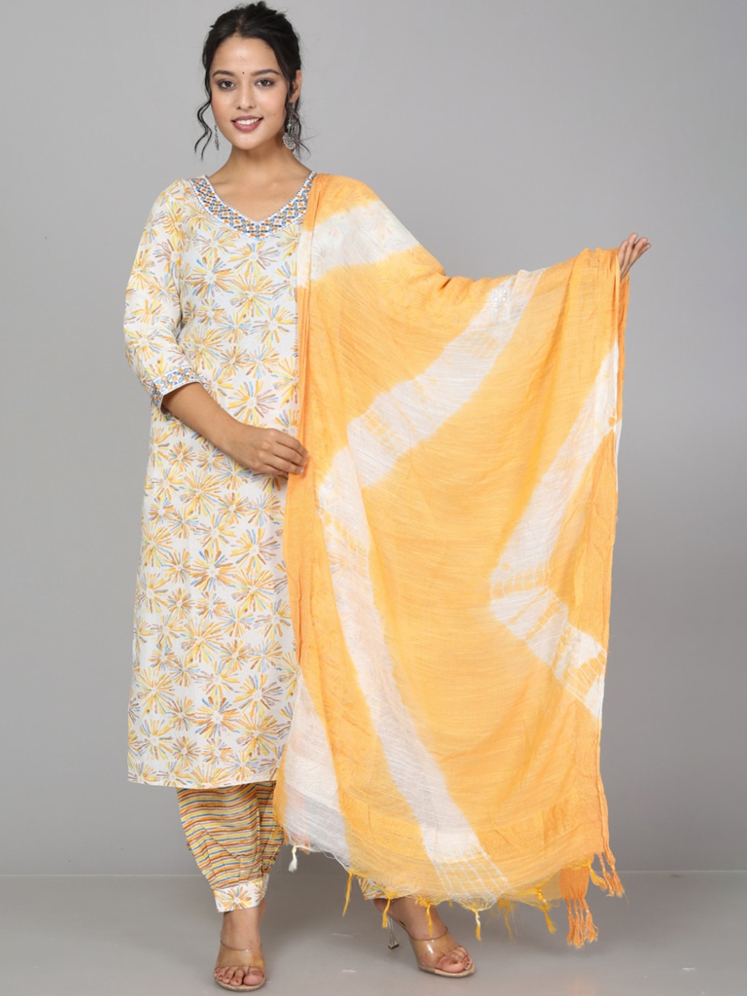 HIGHLIGHT FASHION EXPORT Floral Printed Pure Cotton Straight Kurta & Salwar With Dupatta, Yellow
HIGHLIGHT FASHION EXPORT Floral Printed Pure Cotton Straight Kurta & Salwar With Dupatta, Yellow