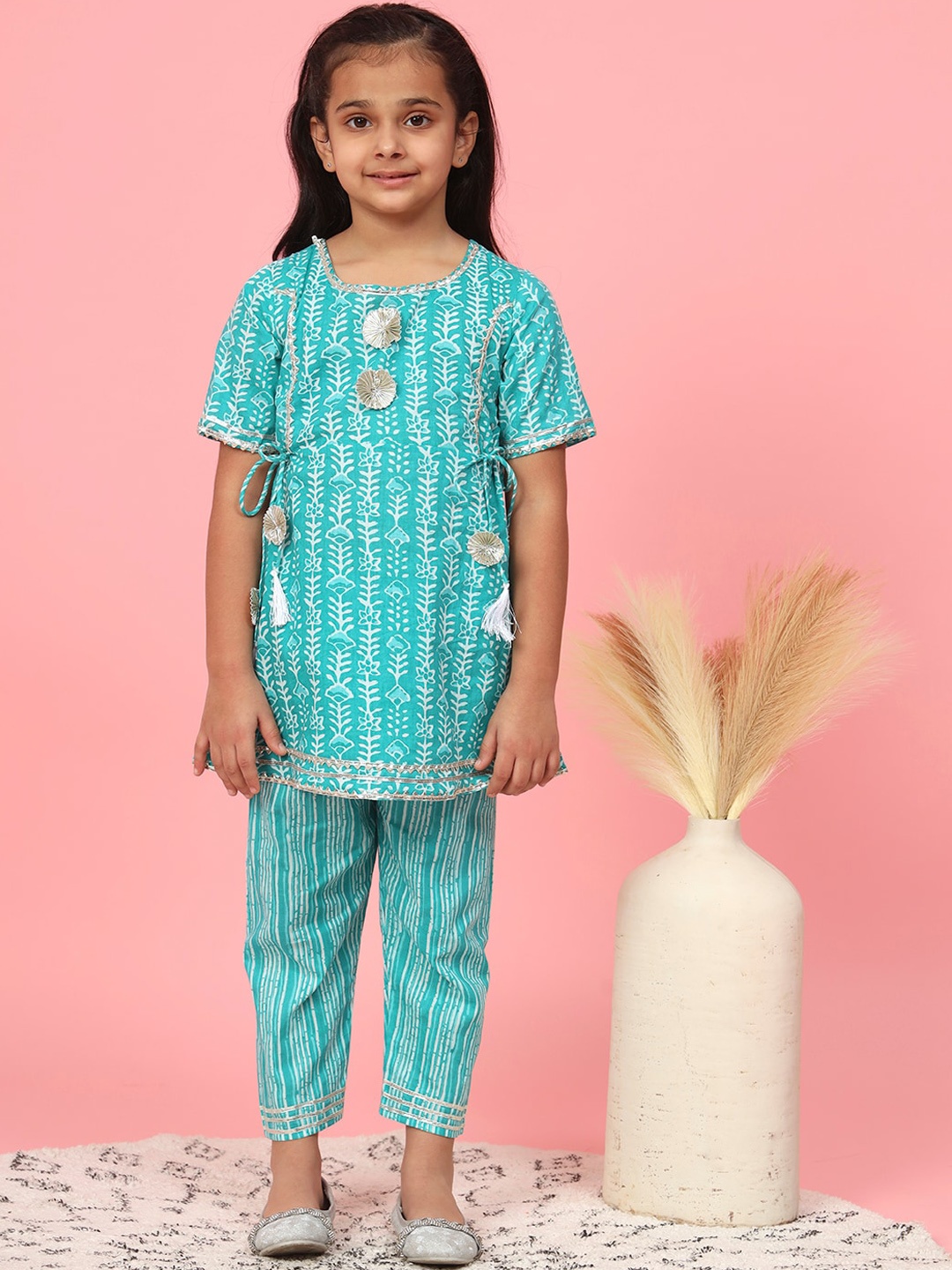 Readiprint Girls Ethnic Motifs Printed Gotta Patti Cotton Kurti With Trousers, Turquoise blue
Readiprint Girls Ethnic Motifs Printed Gotta Patti Cotton Kurti With Trousers, Turquoise blue