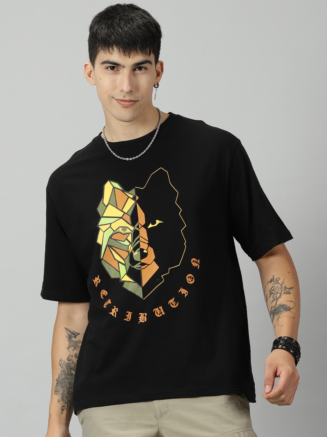 THE HOLLANDER Graphic Printed Drop-Shoulder Sleeves Oversized Fit Cotton T-shirt, Black
THE HOLLANDER Graphic Printed Drop-Shoulder Sleeves Oversized Fit Cotton T-shirt, Black
