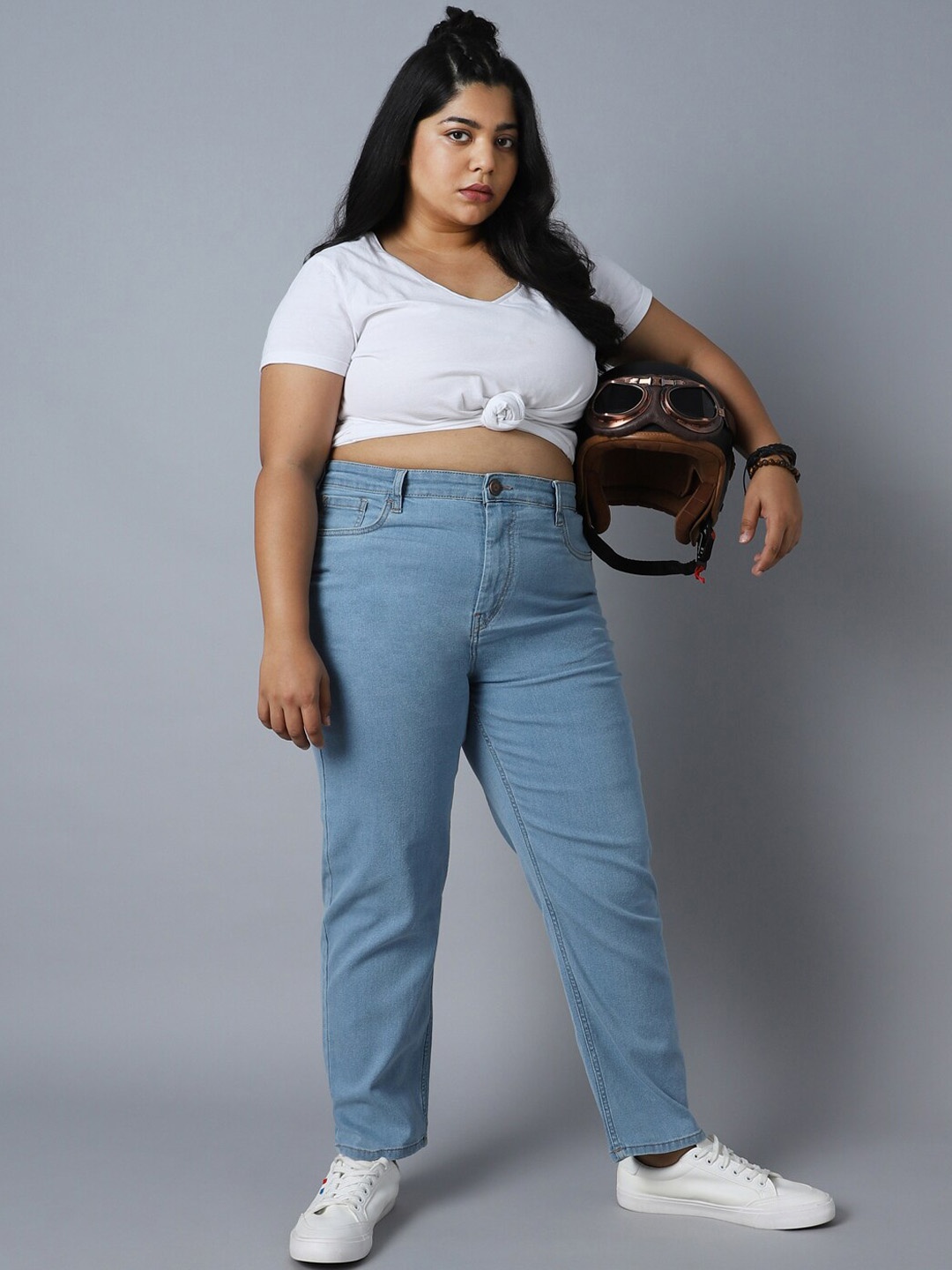 Freeform by High Star Women Plus Size Straight Fit High-Rise Clean Look Stretchable Jeans, Blue
Freeform by High Star Women Plus Size Straight Fit High-Rise Clean Look Stretchable Jeans, Blue