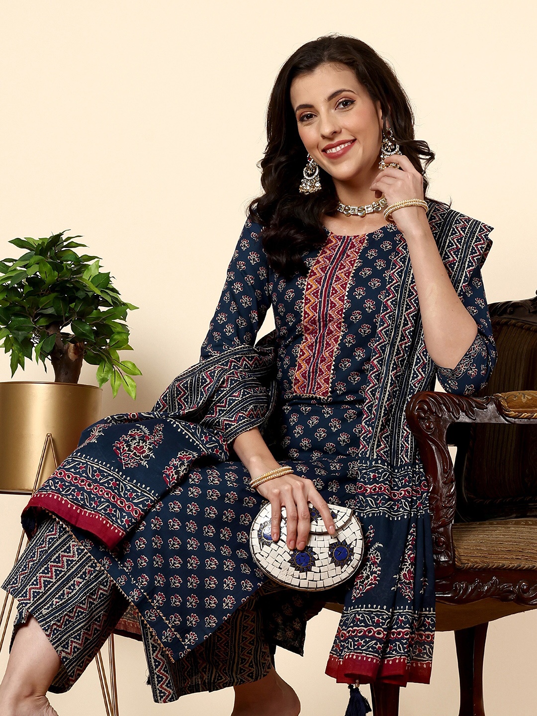 Anouk Navy Blue & Red Ethnic Motifs Printed Pure Cotton Kurta & Trousers With Dupatta
Anouk Navy Blue & Red Ethnic Motifs Printed Pure Cotton Kurta & Trousers With Dupatta