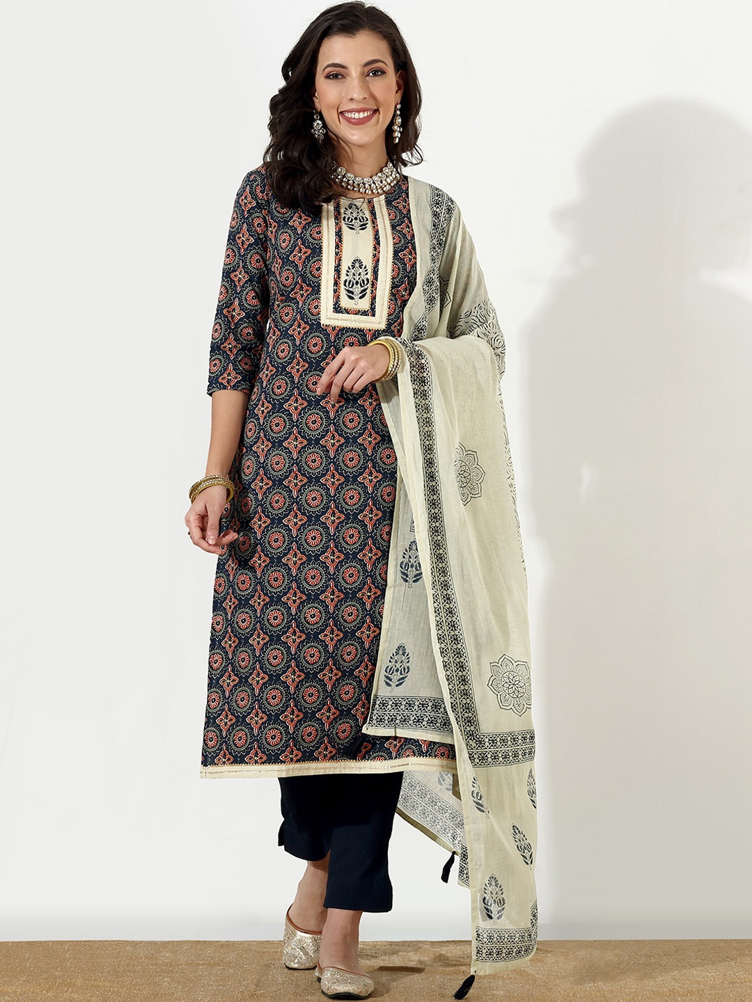 Anouk Ethnic Motifs Printed Gotta Patti Pure Cotton Kurta with Trousers & With Dupatta, Navy blue
Anouk Ethnic Motifs Printed Gotta Patti Pure Cotton Kurta with Trousers & With Dupatta, Navy blue