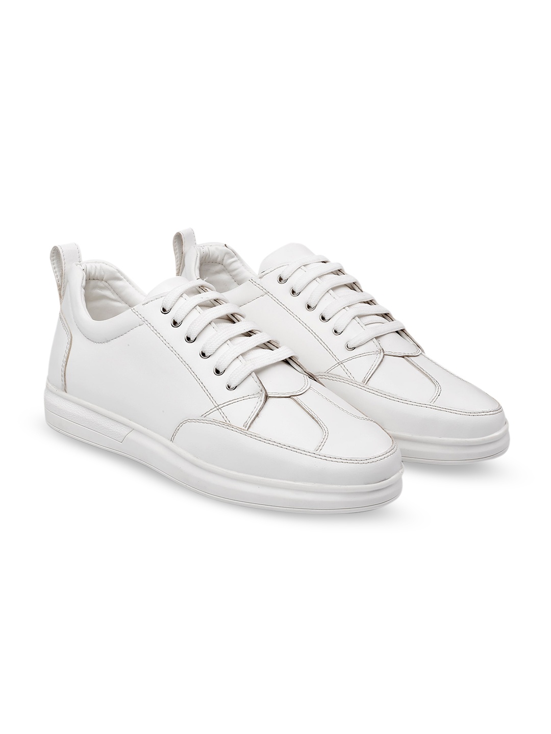 The Roadster Lifestyle Co. Men White Lace-Up Lightweight Skates Street Sneakers
The Roadster Lifestyle Co. Men White Lace-Up Lightweight Skates Street Sneakers