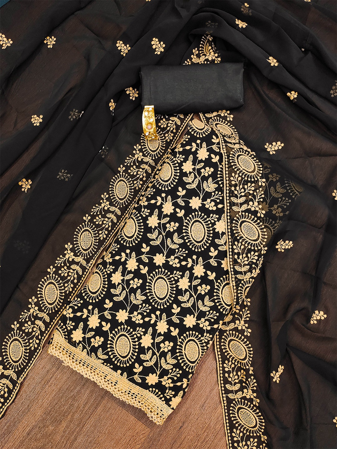 SHADOW & SAINING Ethnic Motifs Embroidered Silk Georgette Unstitched Dress Material, Black
SHADOW & SAINING Ethnic Motifs Embroidered Silk Georgette Unstitched Dress Material, Black