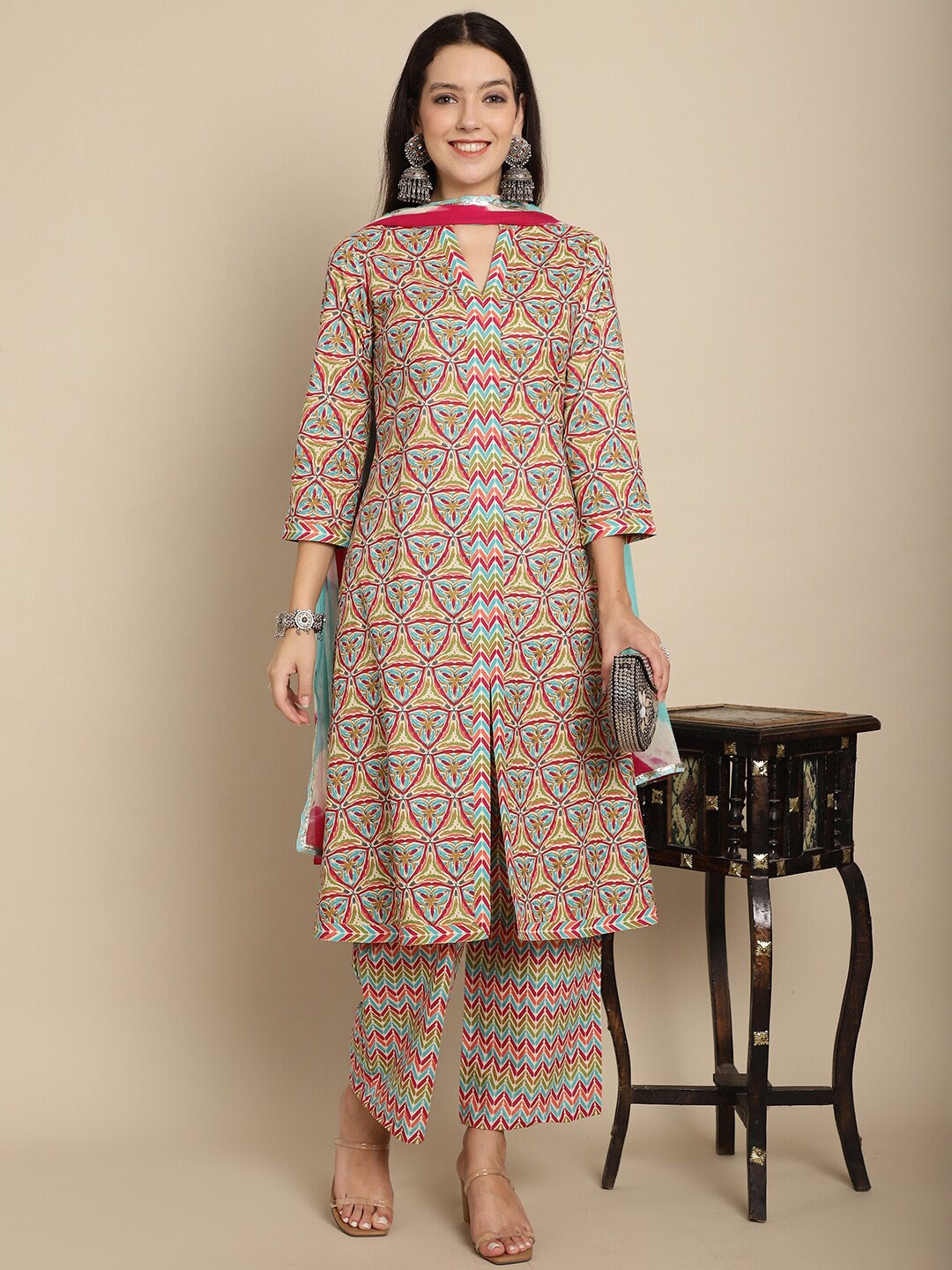 Kamayra Ethnic Motifs Printed Regular Pure Cotton Kurta With Palazzos & Dupatta, Turquoise blue
Kamayra Ethnic Motifs Printed Regular Pure Cotton Kurta With Palazzos & Dupatta, Turquoise blue