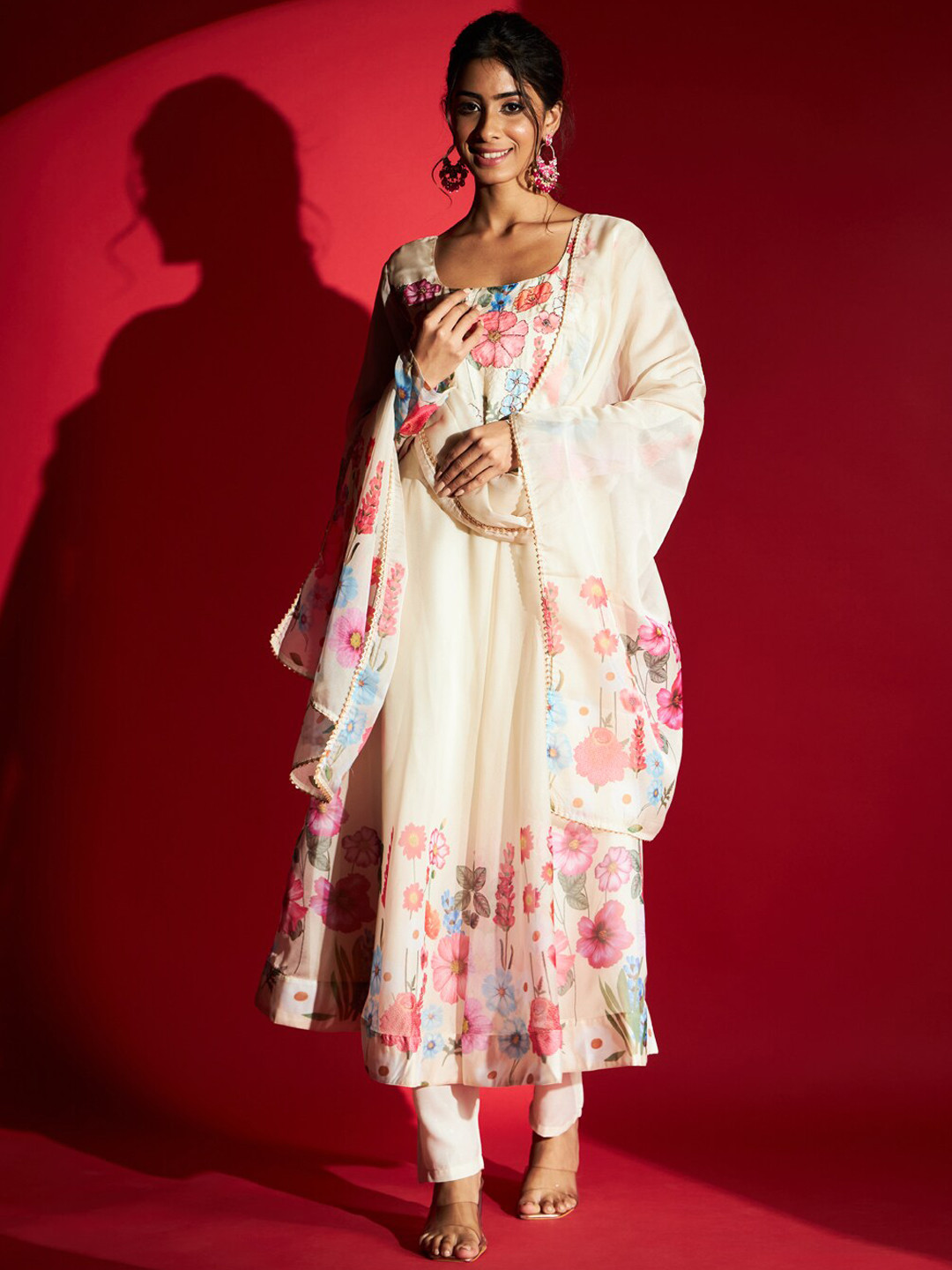 Navlik Floral Printed Regular Sequinned Kurta with Trousers & With Dupatta, Off white
Navlik Floral Printed Regular Sequinned Kurta with Trousers & With Dupatta, Off white
