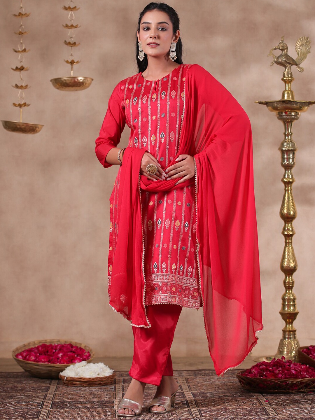 Ishin Ethnic Motifs Woven Design Regular Gotta Patti Kurta With Trousers & Dupatta, Red
Ishin Ethnic Motifs Woven Design Regular Gotta Patti Kurta With Trousers & Dupatta, Red