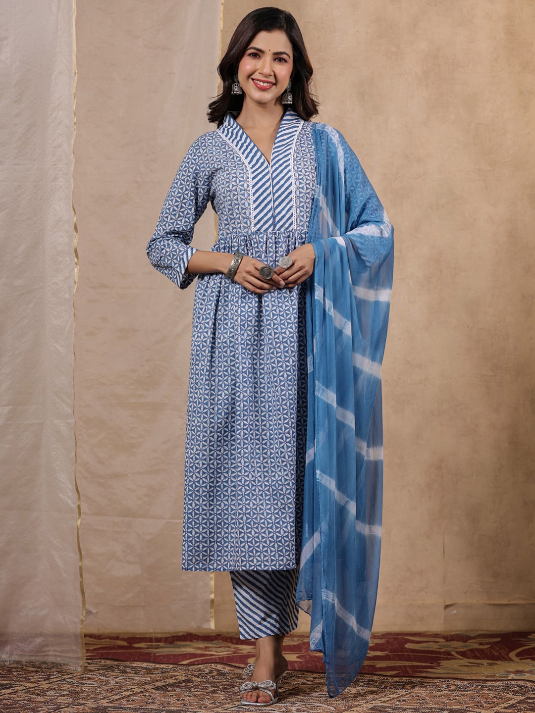 RangDeep Floral Printed Empire Pure Cotton Anarkali Kurta With Trousers & Dupatta, Blue
RangDeep Floral Printed Empire Pure Cotton Anarkali Kurta With Trousers & Dupatta, Blue