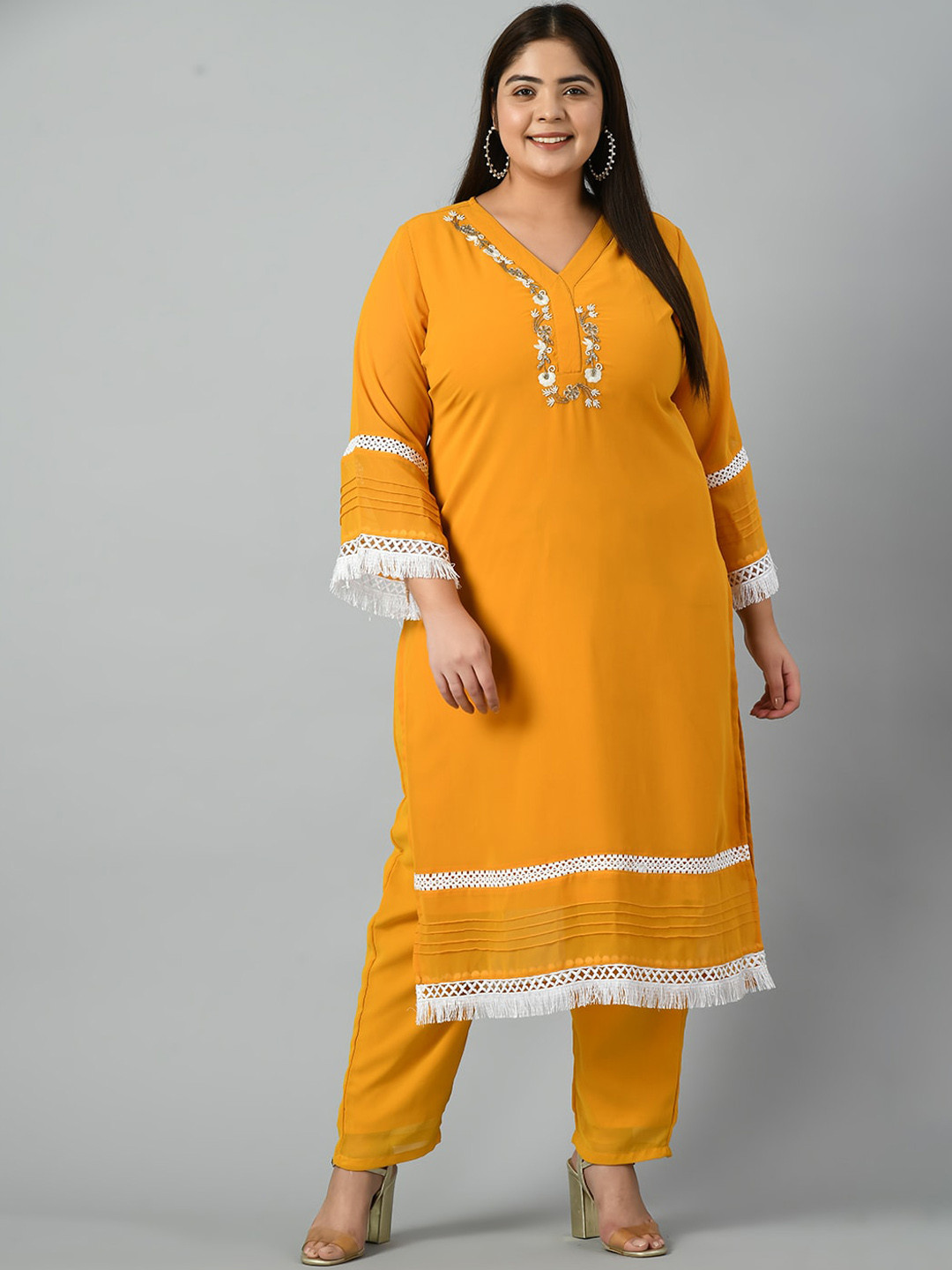 PrettyPlus by Desinoor.com Plus Size Beads and Stones Georgette Kurta with Trousers, Mustard
PrettyPlus by Desinoor.com Plus Size Beads and Stones Georgette Kurta with Trousers, Mustard