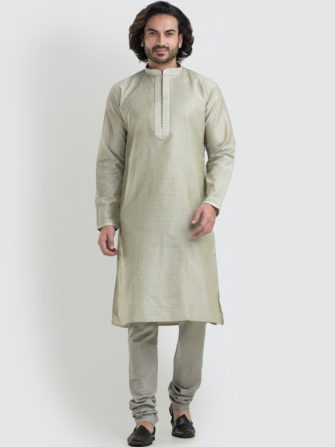 SREEMANT Floral Printed Mandarin Collar Thread Work Brocade Weave A-Line Kurta, Silver
SREEMANT Floral Printed Mandarin Collar Thread Work Brocade Weave A-Line Kurta, Silver