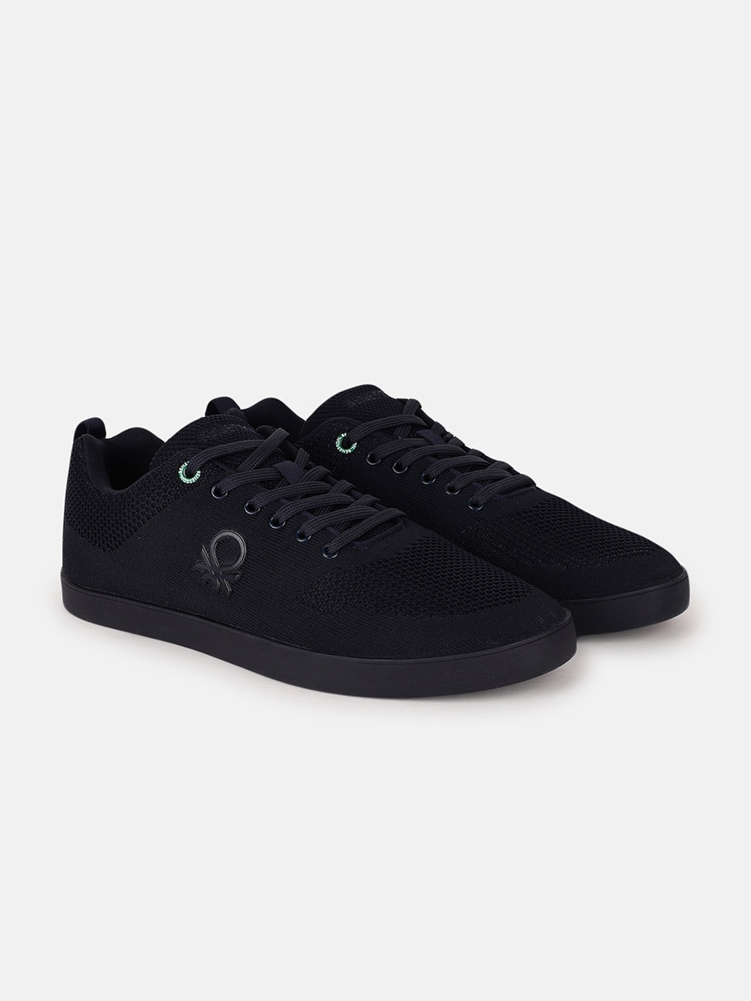 United Colors of Benetton Men Textured Textile Comfort Insole Basics Sneakers, Navy blue
United Colors of Benetton Men Textured Textile Comfort Insole Basics Sneakers, Navy blue