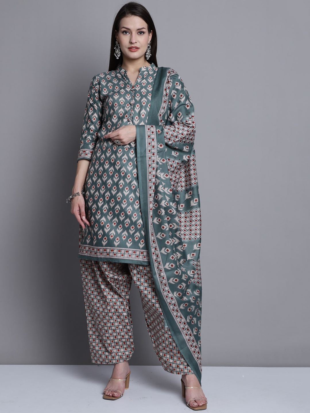 Roly Poly Ethnic Motifs Printed Mirror Work Straight Kurta with Salwar & Dupatta, Green
Roly Poly Ethnic Motifs Printed Mirror Work Straight Kurta with Salwar & Dupatta, Green