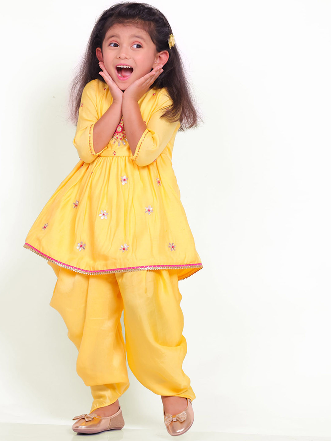 Little Carrot Girls Floral Embroidered Beads and Stones Kurti With Dhoti Pants, Yellow
Little Carrot Girls Floral Embroidered Beads and Stones Kurti With Dhoti Pants, Yellow