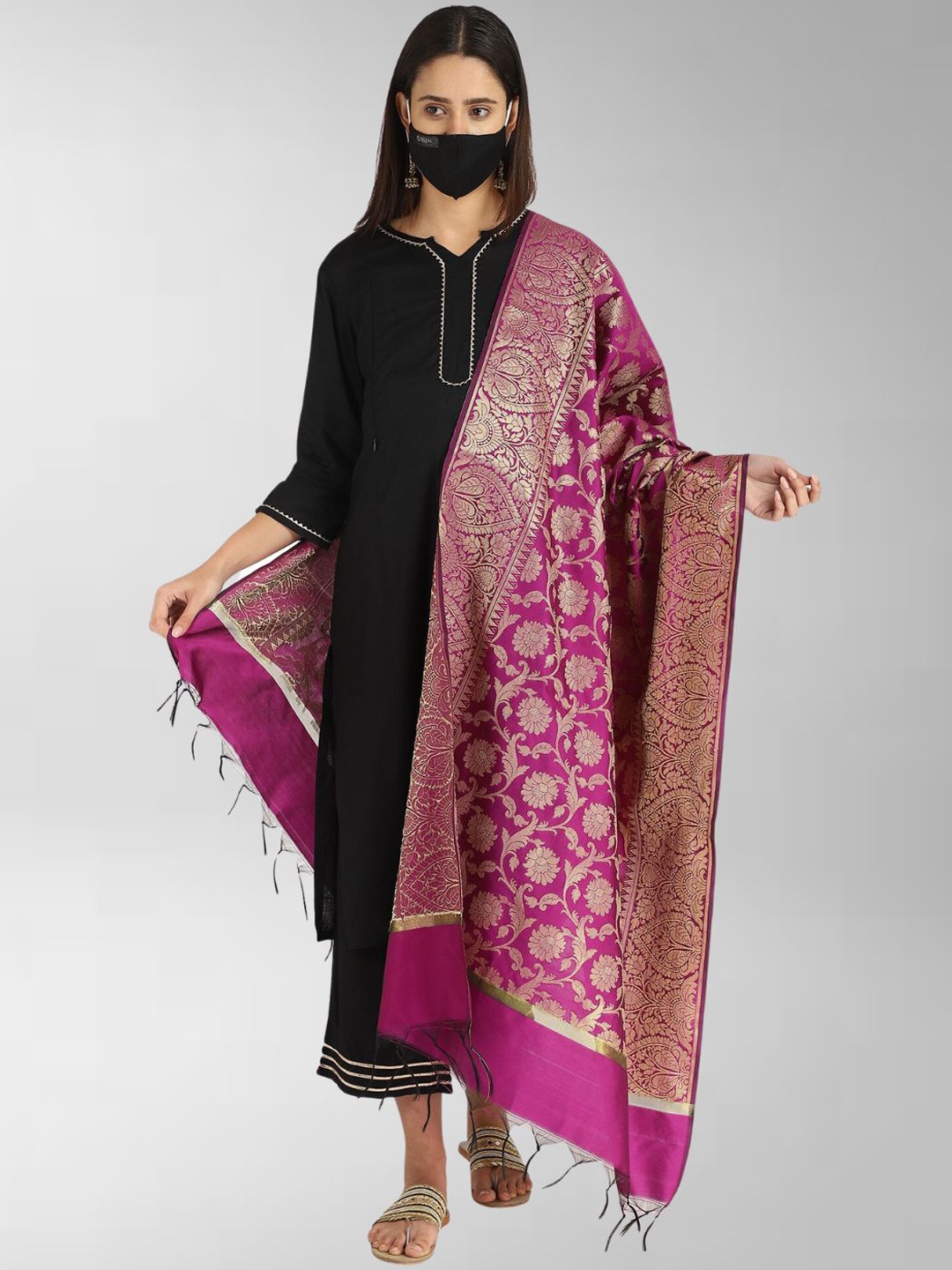 House Of Zelena Round Neck Gotta Patti Regular Maternity Kurta with Trouser & Dupatta, Black
House Of Zelena Round Neck Gotta Patti Regular Maternity Kurta with Trouser & Dupatta, Black