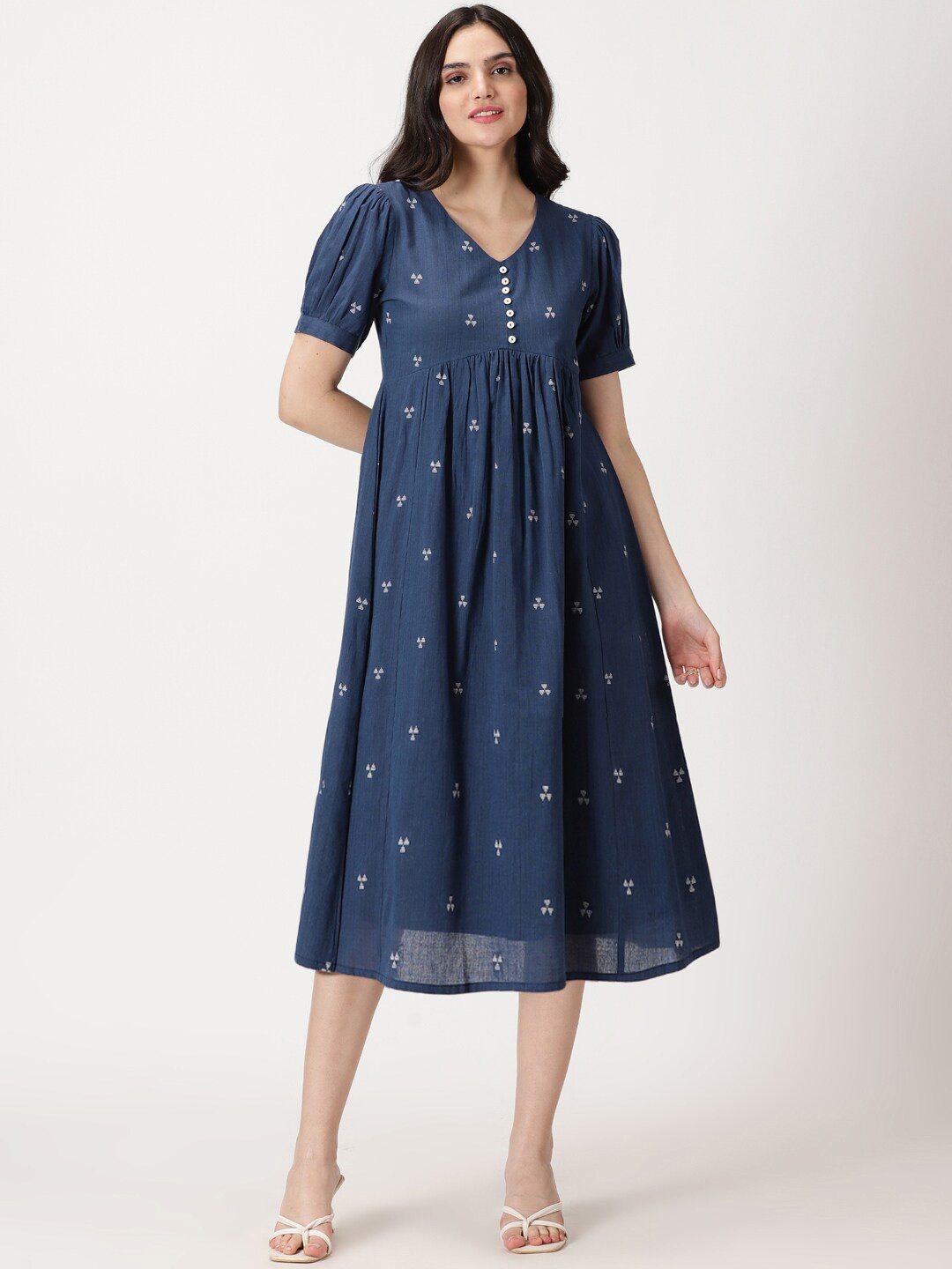 Saffron Threads Geometric Woven Design Puff Sleeve Fit and Flare Pleated Cotton Midi Dress, Navy blue
Saffron Threads Geometric Woven Design Puff Sleeve Fit and Flare Pleated Cotton Midi Dress, Navy blue