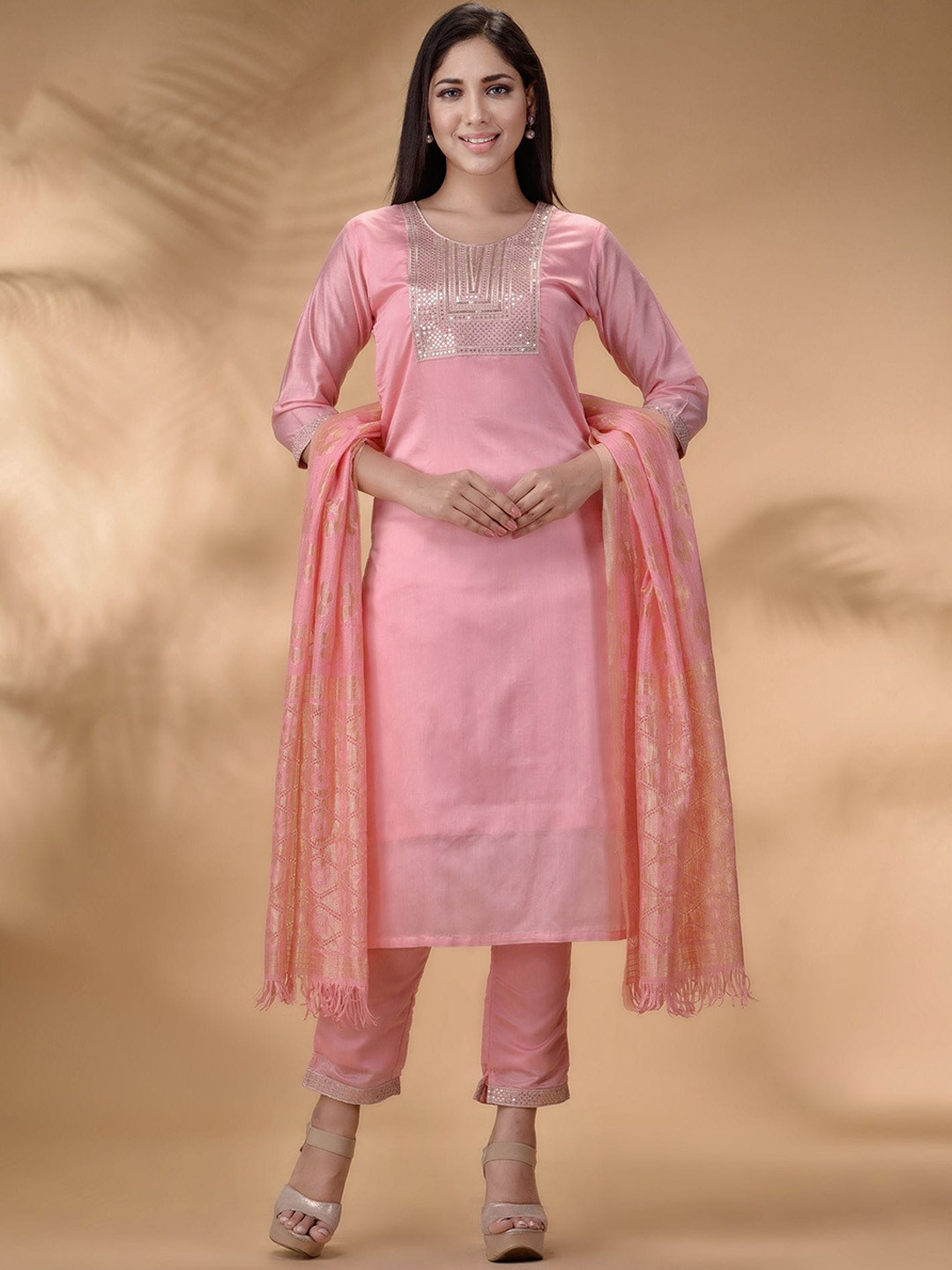 Disli Floral Yoke Design Pure Silk Kurta With Trousers & Dupatta, Peach 
Disli Floral Yoke Design Pure Silk Kurta With Trousers & Dupatta, Peach