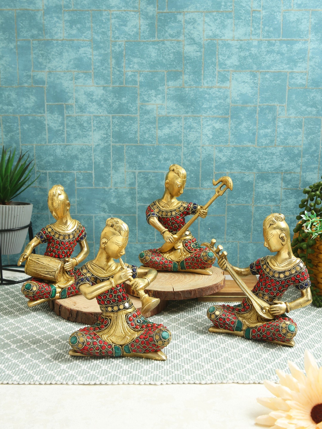 Imli Street Brown & Red 4 Pieces Textured Tribal Musicians Brass Figurine Showpieces
Imli Street Brown & Red 4 Pieces Textured Tribal Musicians Brass Figurine Showpieces