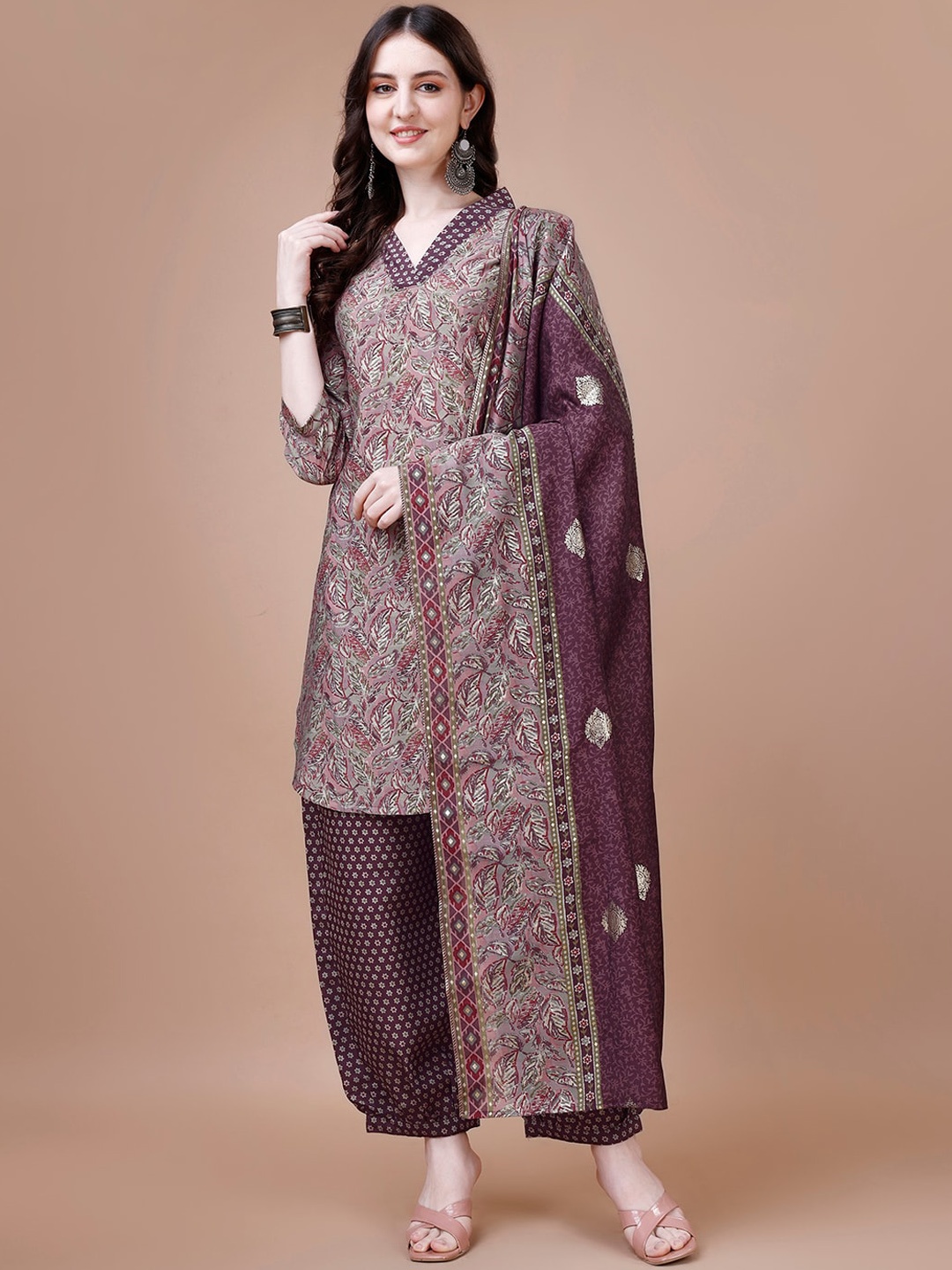 Granthva Fab Ethnic Motifs Printed V-Neck Straight Kurta With Salwar & Dupatta, Brown
Granthva Fab Ethnic Motifs Printed V-Neck Straight Kurta With Salwar & Dupatta, Brown