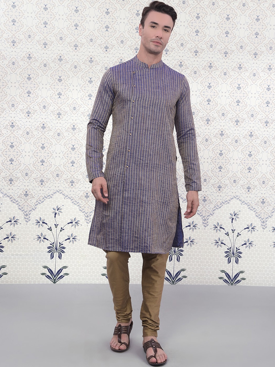 Ode by House of Pataudi Woven Design Mandarin Collar Regular Kurta with Churidar, Blue
Ode by House of Pataudi Woven Design Mandarin Collar Regular Kurta with Churidar, Blue