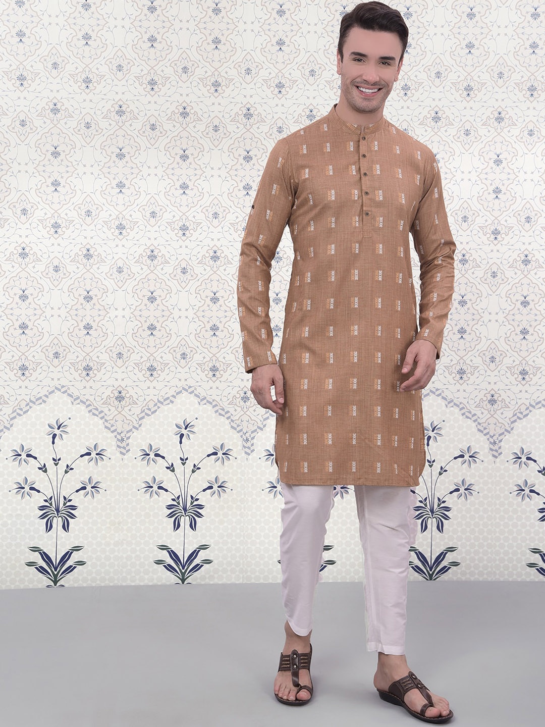 Ode by House of Pataudi Ethnic Motifs Woven Design Straight Kurta With Pyjamas, Brown
Ode by House of Pataudi Ethnic Motifs Woven Design Straight Kurta With Pyjamas, Brown