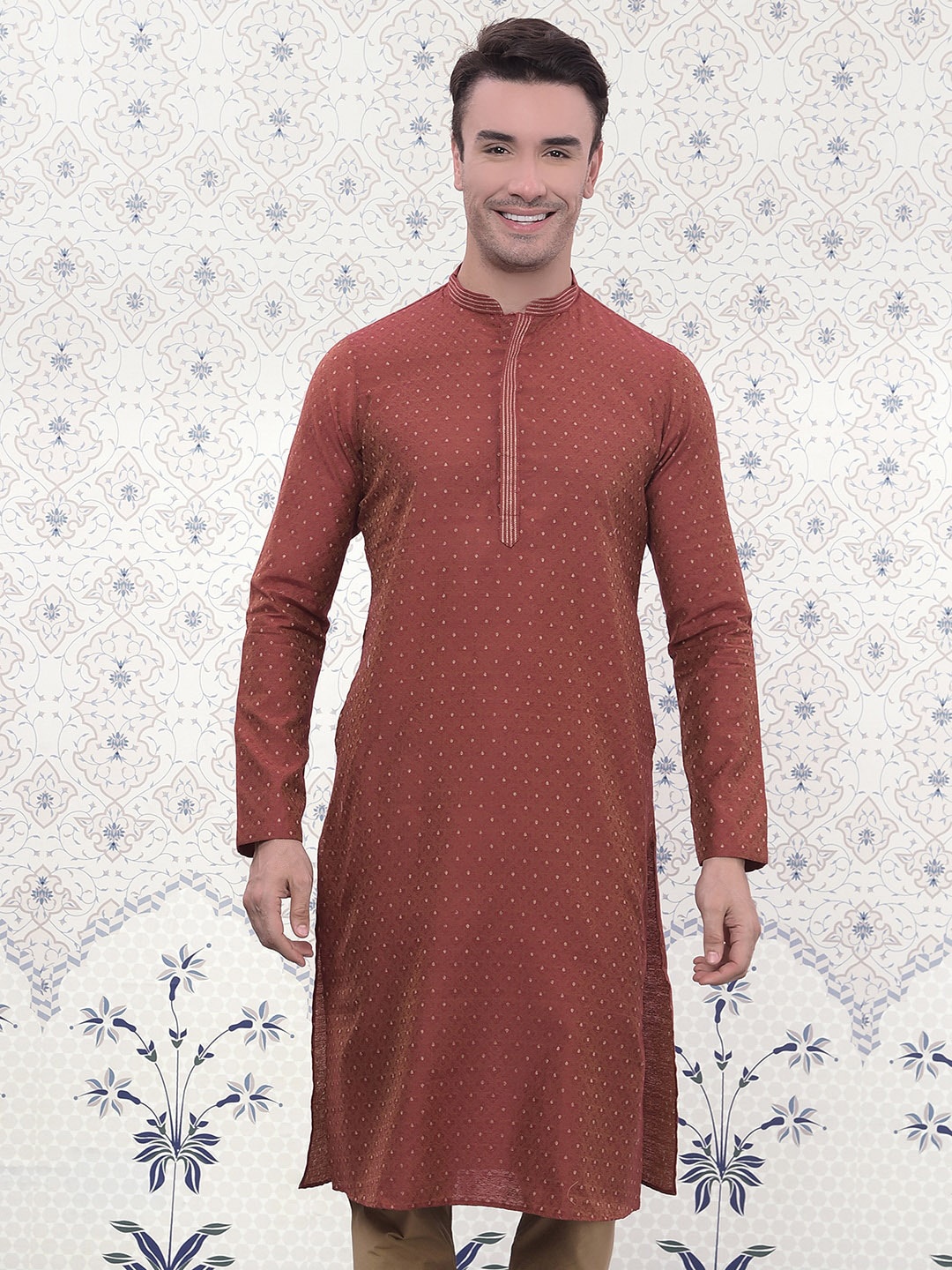 Ode by House of Pataudi Woven Design Mandarin Collar Long Sleeves Jacquard Kurta, Maroon
Ode by House of Pataudi Woven Design Mandarin Collar Long Sleeves Jacquard Kurta, Maroon