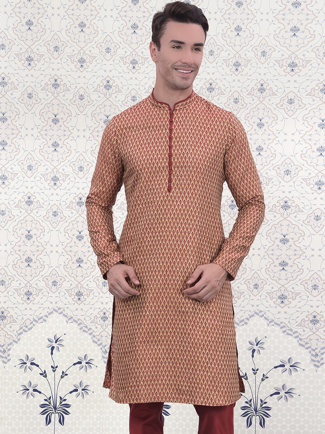 Ode by House of Pataudi Woven Design Mandarin Collar Long Sleeves Jacquard Kurta, Red
Ode by House of Pataudi Woven Design Mandarin Collar Long Sleeves Jacquard Kurta, Red