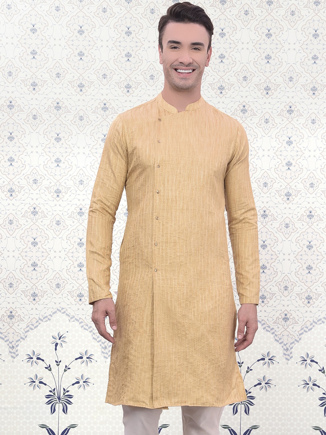 Ode by House of Pataudi Woven Design Mandarin Collar Long Sleeves Jacquard Kurta, Cream
Ode by House of Pataudi Woven Design Mandarin Collar Long Sleeves Jacquard Kurta, Cream