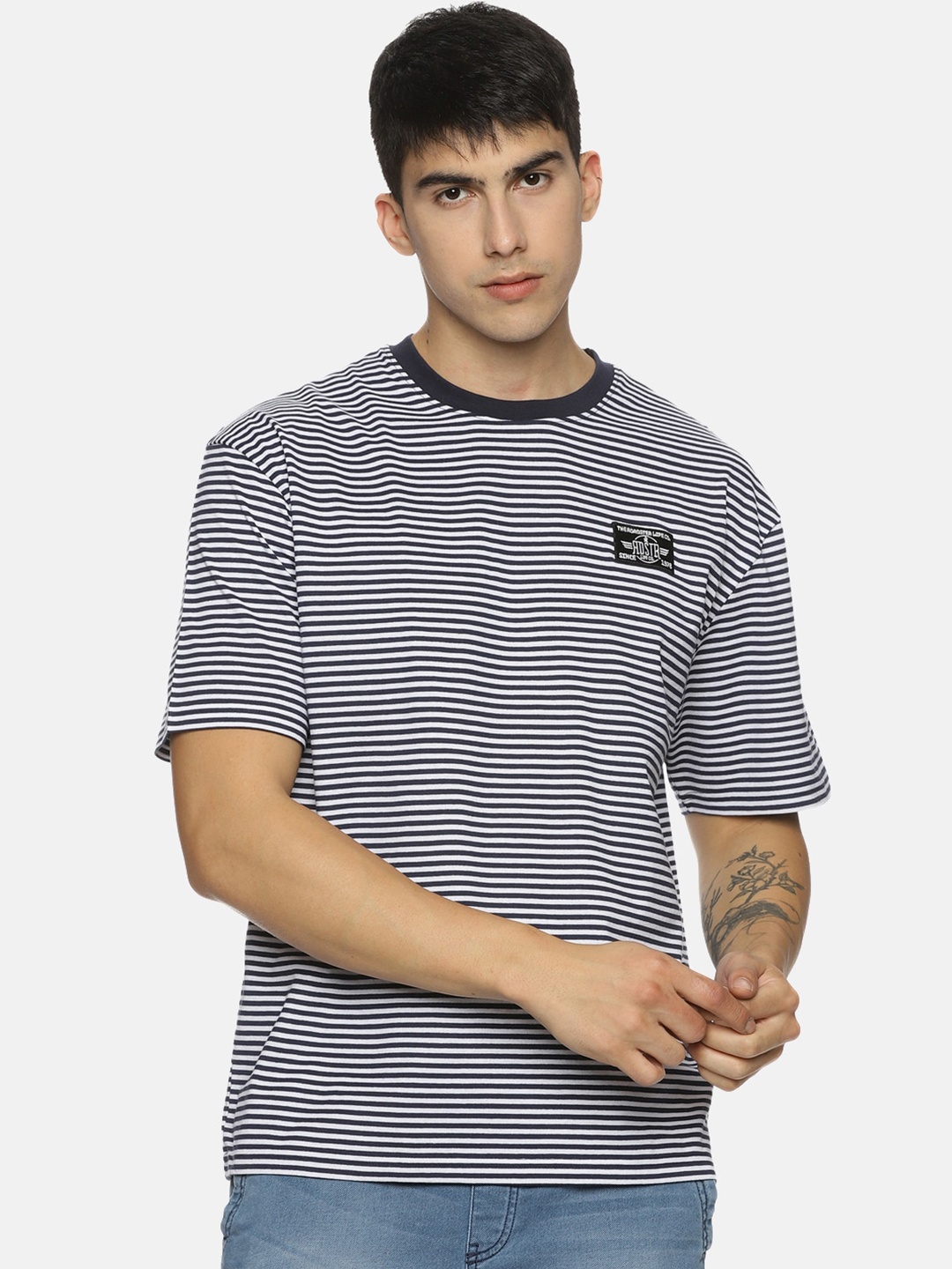 Roadster Striped Tie & Dye-Printed Round Neck Pure-Cotton Oversized T-Shirt, Navy blue
Roadster Striped Tie & Dye-Printed Round Neck Pure-Cotton Oversized T-Shirt, Navy blue