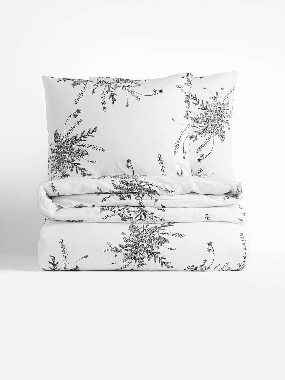 H&M White & Black Patterned Double/King Size Duvet Cover Set