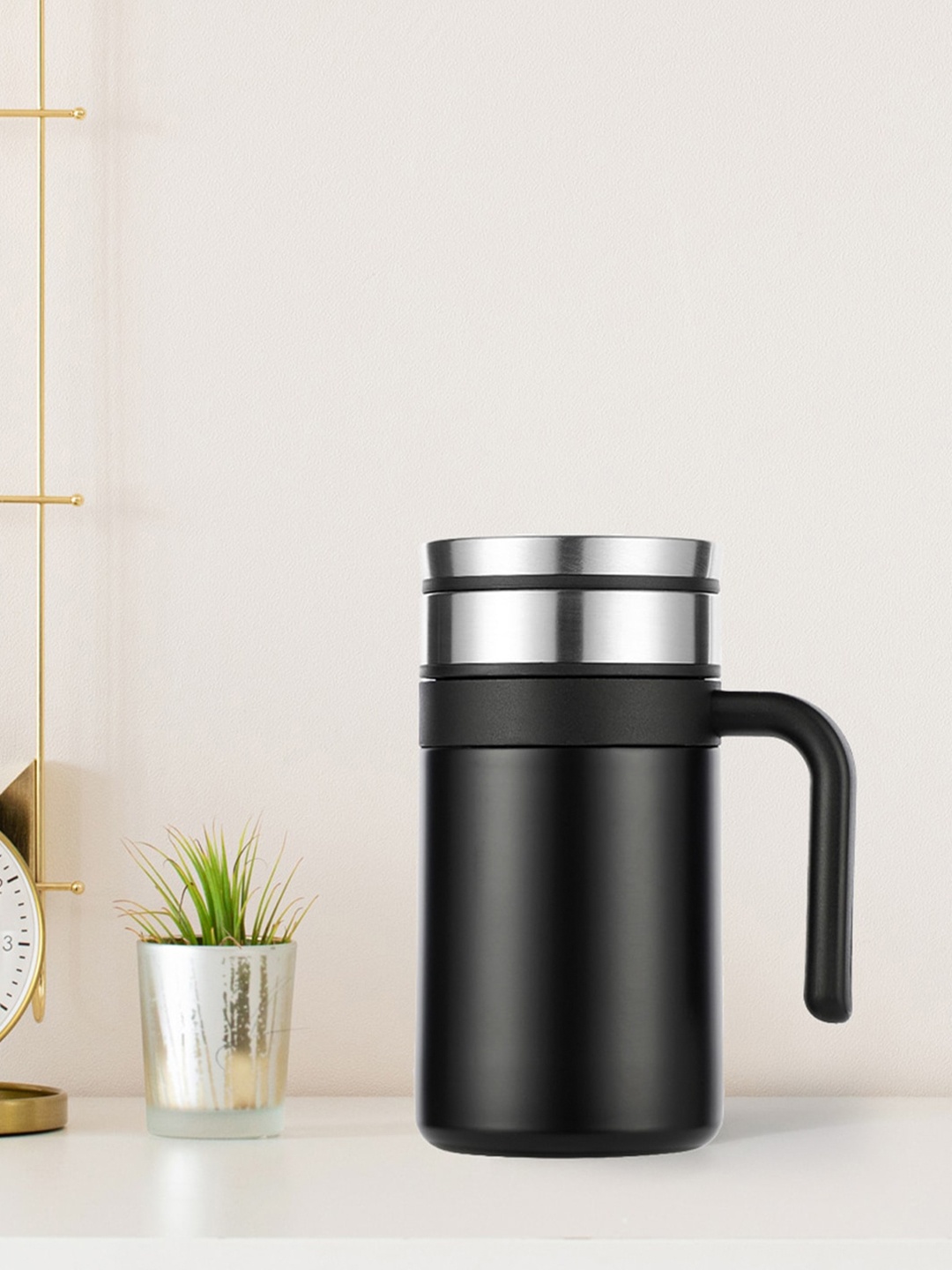 Kuber Industries Black Stainless Steel Matte Vacuum Insulated Travel Mug With Lid 420 ml
Kuber Industries Black Stainless Steel Matte Vacuum Insulated Travel Mug With Lid 420 ml