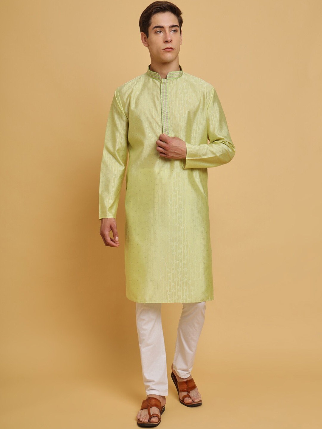 House of Pataudi Green Woven Design Mandarin Collar Long Sleeve Chanderi Cotton Kurtas
House of Pataudi Green Woven Design Mandarin Collar Long Sleeve Chanderi Cotton Kurtas