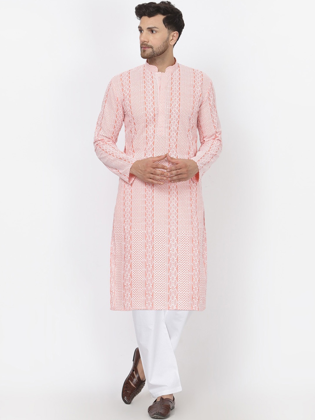 MOHANLAL SONS Ethnic Motifs Embroidered Regular Thread Work Pure Cotton Kurta with Pyjamas, Peach
MOHANLAL SONS Ethnic Motifs Embroidered Regular Thread Work Pure Cotton Kurta with Pyjamas, Peach