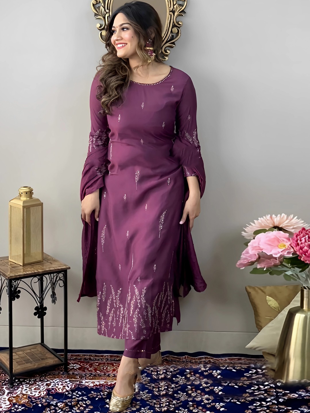 KALINI Ethnic Motifs Embroidered Regular Sequinned Kurta With Trousers & Dupatta, Purple
KALINI Ethnic Motifs Embroidered Regular Sequinned Kurta With Trousers & Dupatta, Purple