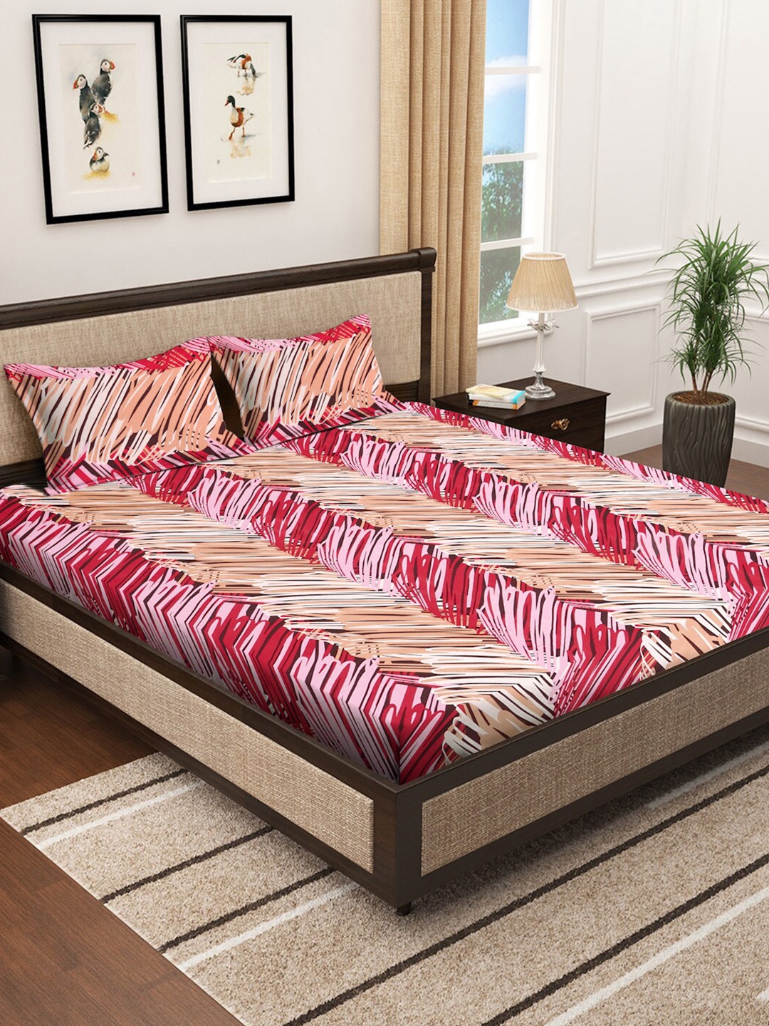 KLOTTHE Red & Pink Printed 300TC Super king Double Fitted Bedsheet & 2 Pillow Covers
KLOTTHE Red & Pink Printed 300TC Super king Double Fitted Bedsheet & 2 Pillow Covers
