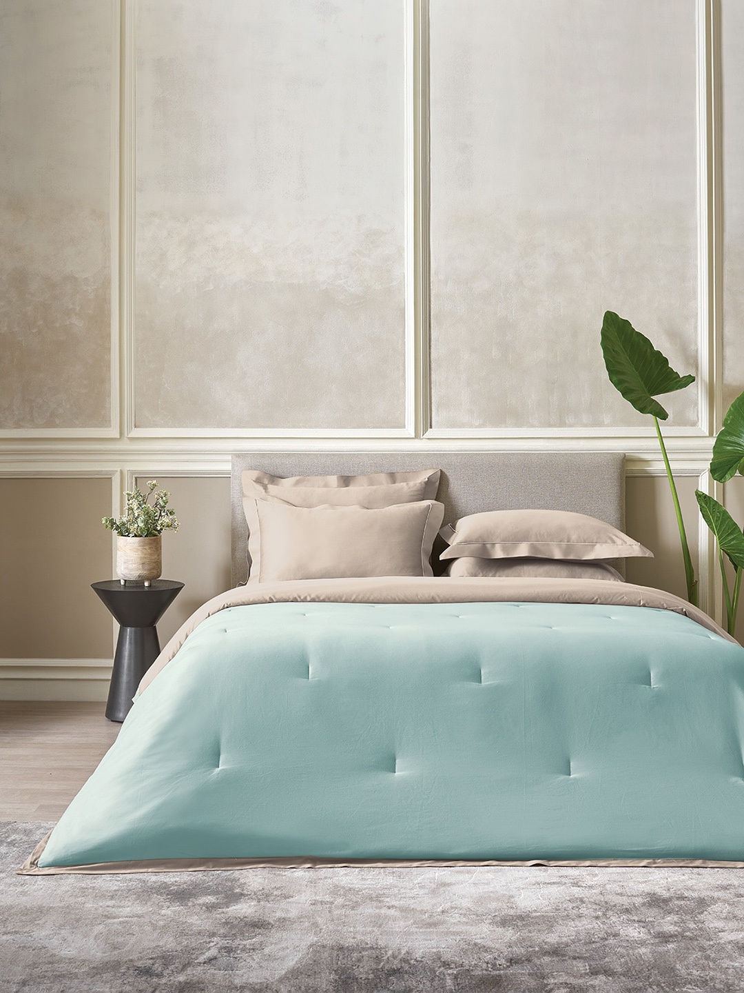 DDecor Beige & Blue Double King Cotton Bedding Set