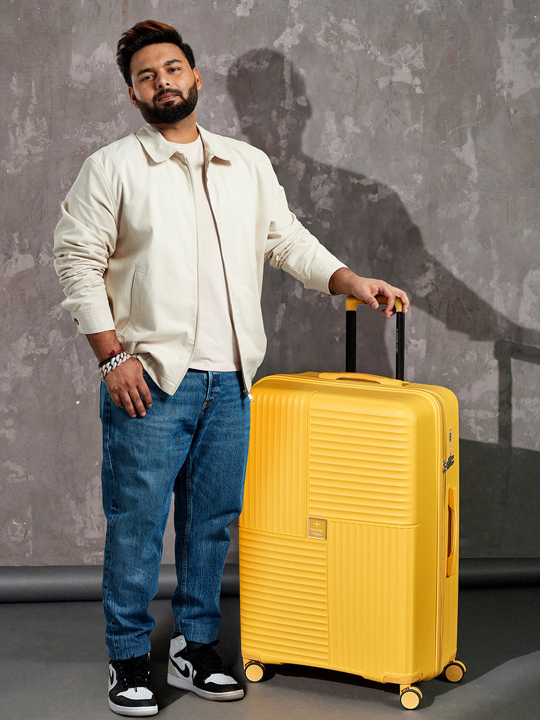 Nasher Miles Singapore Hard-Sided Polypropylene Medium Yellow Trolley Bag - 24Inch 65cm
Nasher Miles Singapore Hard-Sided Polypropylene Medium Yellow Trolley Bag - 24Inch 65cm
