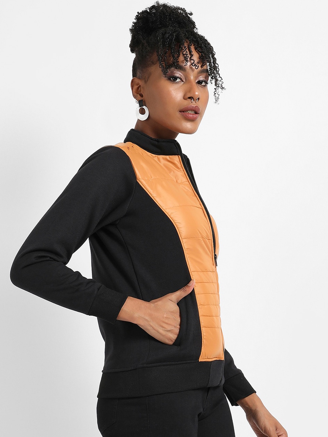 Campus Sutra Women Multicoloured Colourblocked Windcheater Crop Outdoor Tailored Jacket, Multi
Campus Sutra Women Multicoloured Colourblocked Windcheater Crop Outdoor Tailored Jacket, Multi