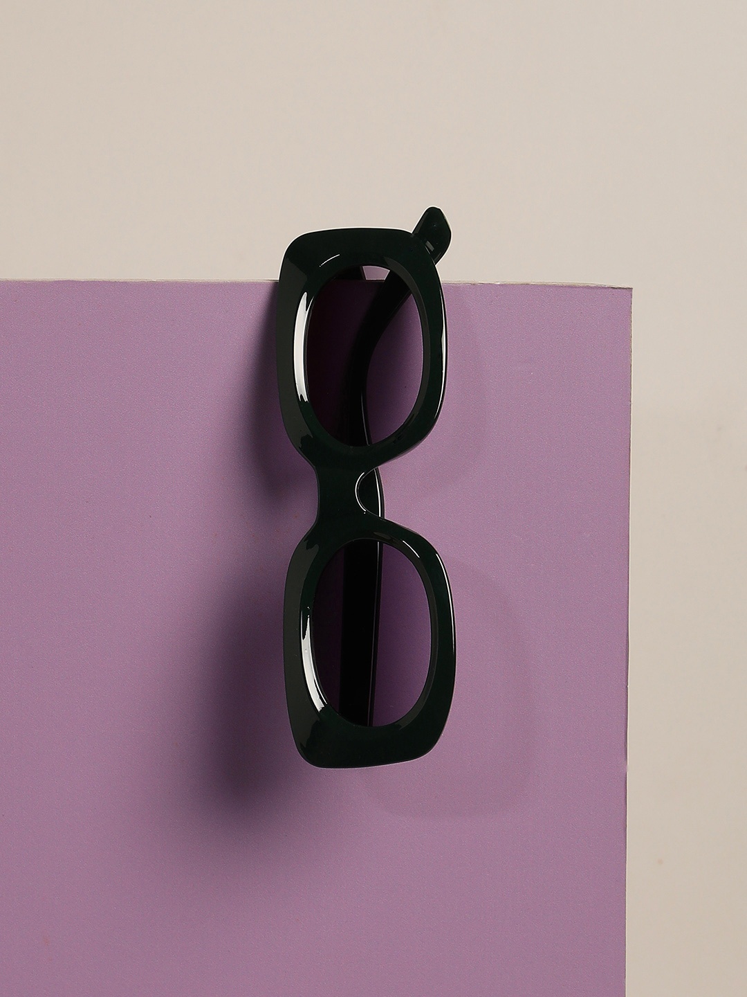 HAUTE SAUCE by Campus Sutra Women Rectangle Sunglasses with Polarised Lens, Black
HAUTE SAUCE by Campus Sutra Women Rectangle Sunglasses with Polarised Lens, Black