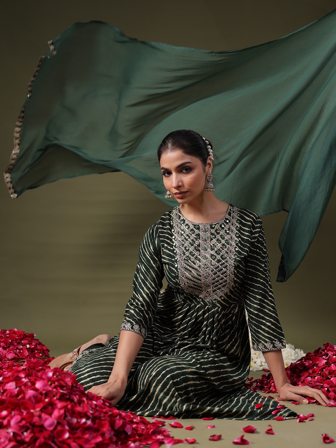 Indo Era Women Floral Yoke Design Regular Mirror Work Kurta with Trousers & Dupatta, Green
Indo Era Women Floral Yoke Design Regular Mirror Work Kurta with Trousers & Dupatta, Green
