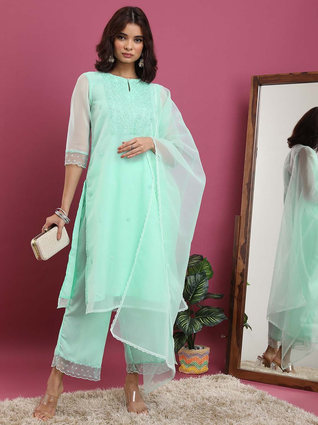 Vishudh Ethnic Motifs Yoke Design Regular Thread Work Kurta with Palazzos & With Dupatta, Green
Vishudh Ethnic Motifs Yoke Design Regular Thread Work Kurta with Palazzos & With Dupatta, Green