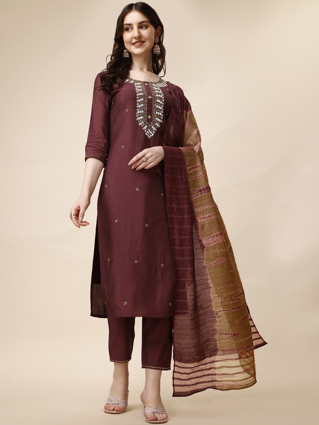 KALINI Floral Embroidered Beads and Stones Chanderi Cotton Kurta with Trousers & Dupatta, Lavender
KALINI Floral Embroidered Beads and Stones Chanderi Cotton Kurta with Trousers & Dupatta, Lavender