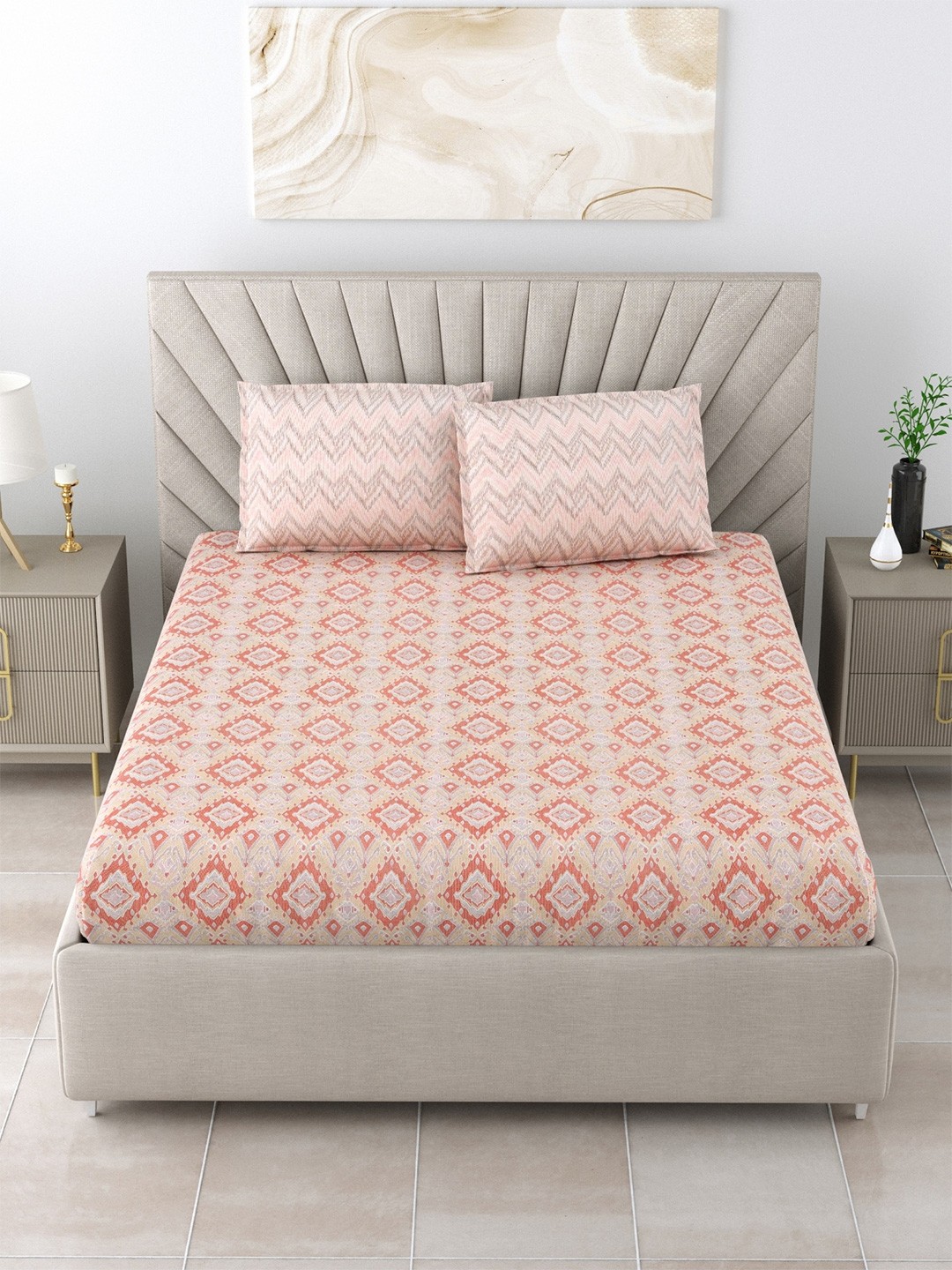 Salona Bichona Coral Printed Cotton Reversible 180 TC King Bedsheet & 2 Pillow Covers, Cream